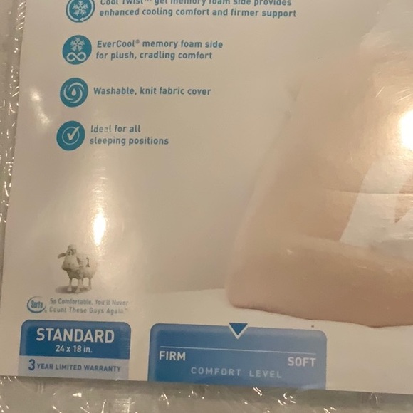 Sleeptogo Pillow Memory Foam Pillow. - Picture 2 of 5